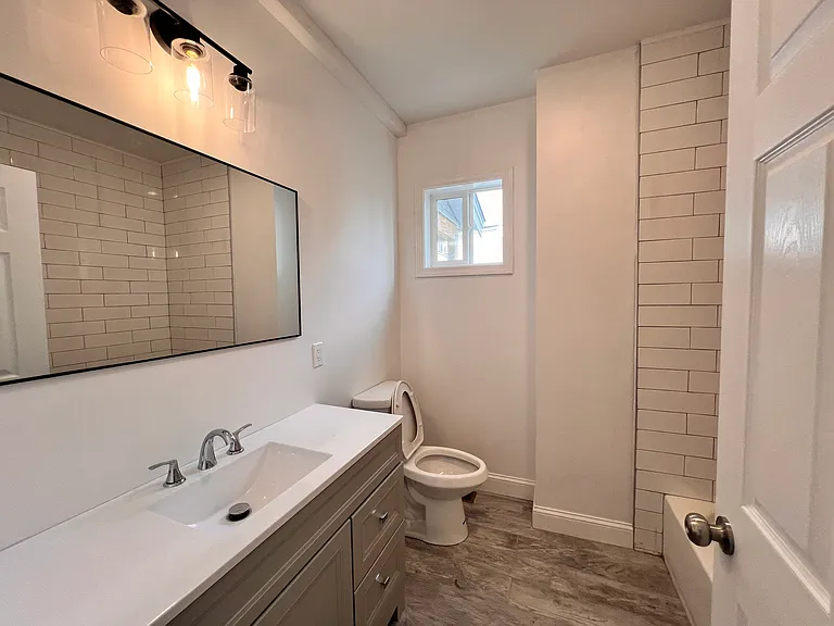 18 Autumn St — Photo 1