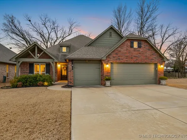 3227 Boardwalk Ct, Bartlesville, OK 74006