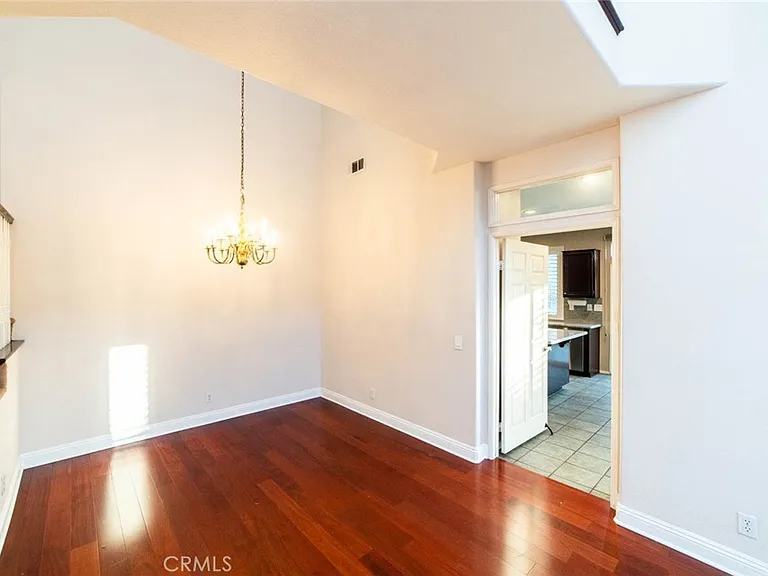 27 Larkmead — Photo 8