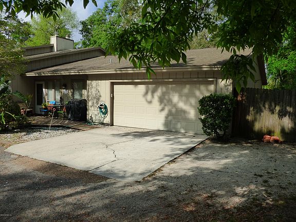 2nd image of 217 Loring Court