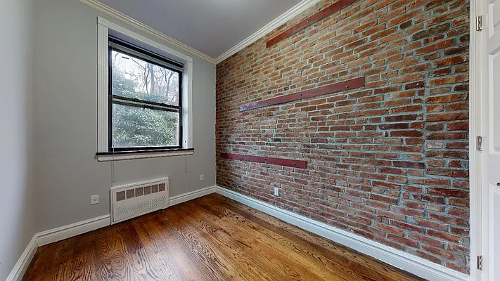 Rented by Bond New York | media 15