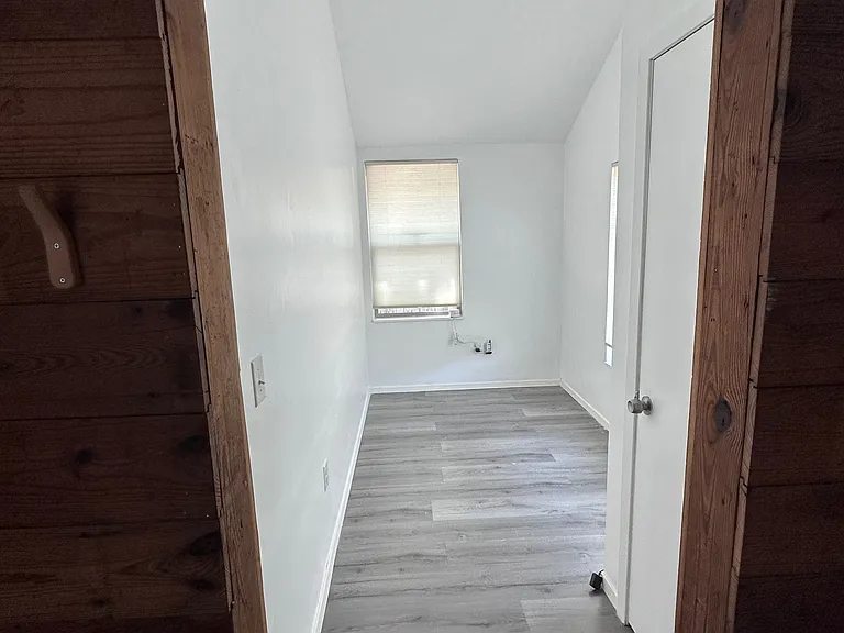 1212 Willow St — Photo 5