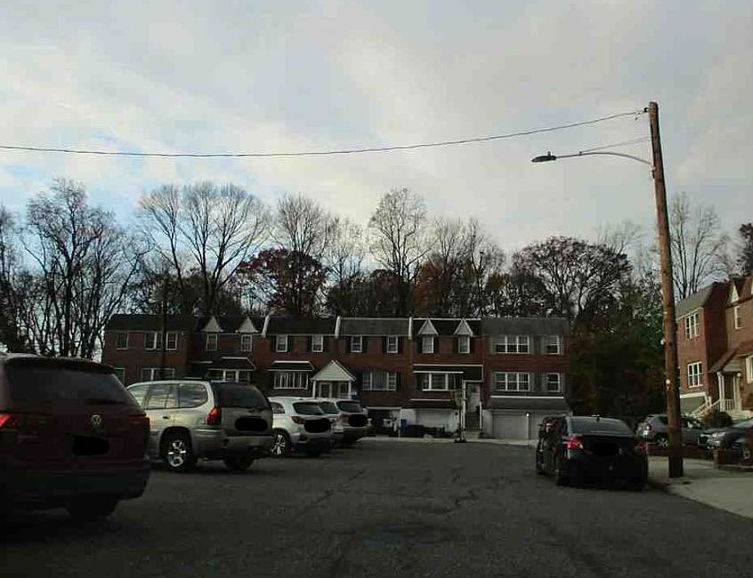 Exterior Neighborhood (street photo)