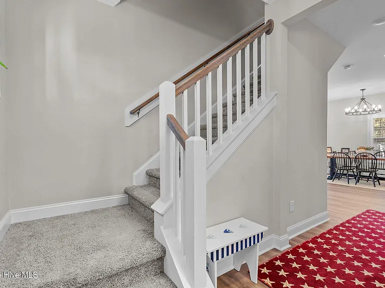 451 Gretchen Rd — Photo 23
