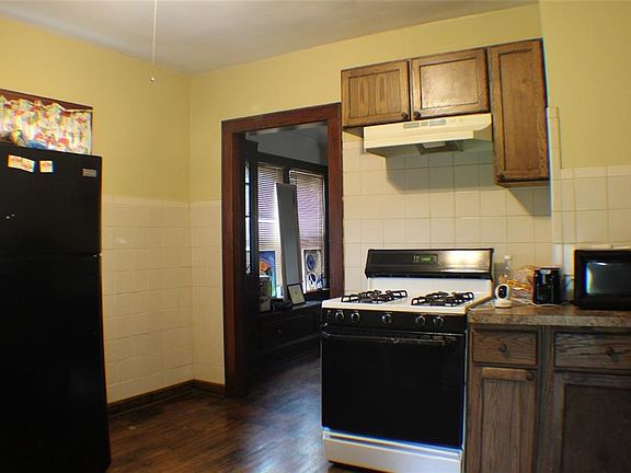 5th image of 3945 E 41st St
