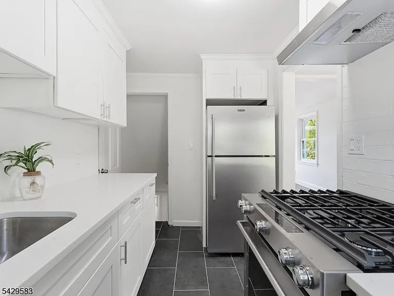 357 Centennial Ave — Photo 8