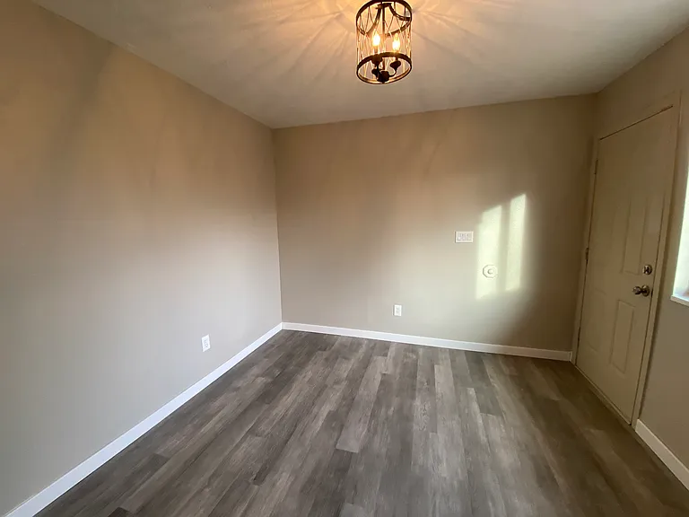 373 Lakewood Dr — Photo 11