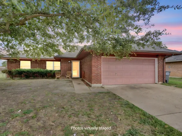 512 Bluebird Ln, Red Oak, TX 75154