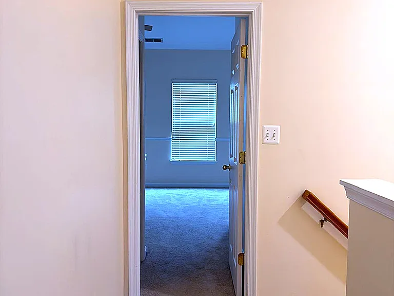 855 E Lombard St — Photo 18