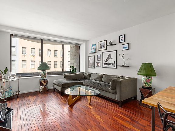 3rd image of 150 E 85th St APT 3F