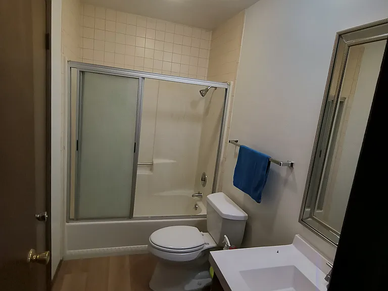 1919 Canterbury Dr — Photo 6