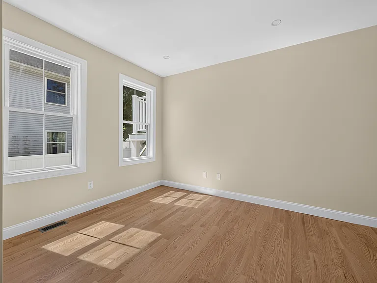 25 Richfield St #1 — Photo 11
