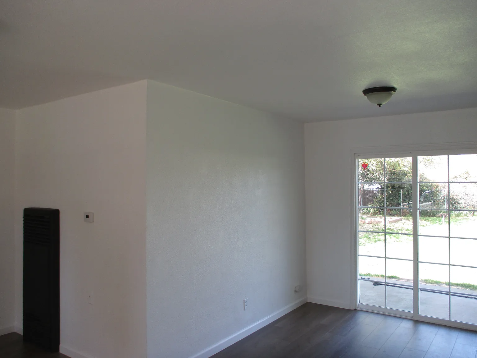 3 bed, 1050 sqft, $1,750 — Photo 4