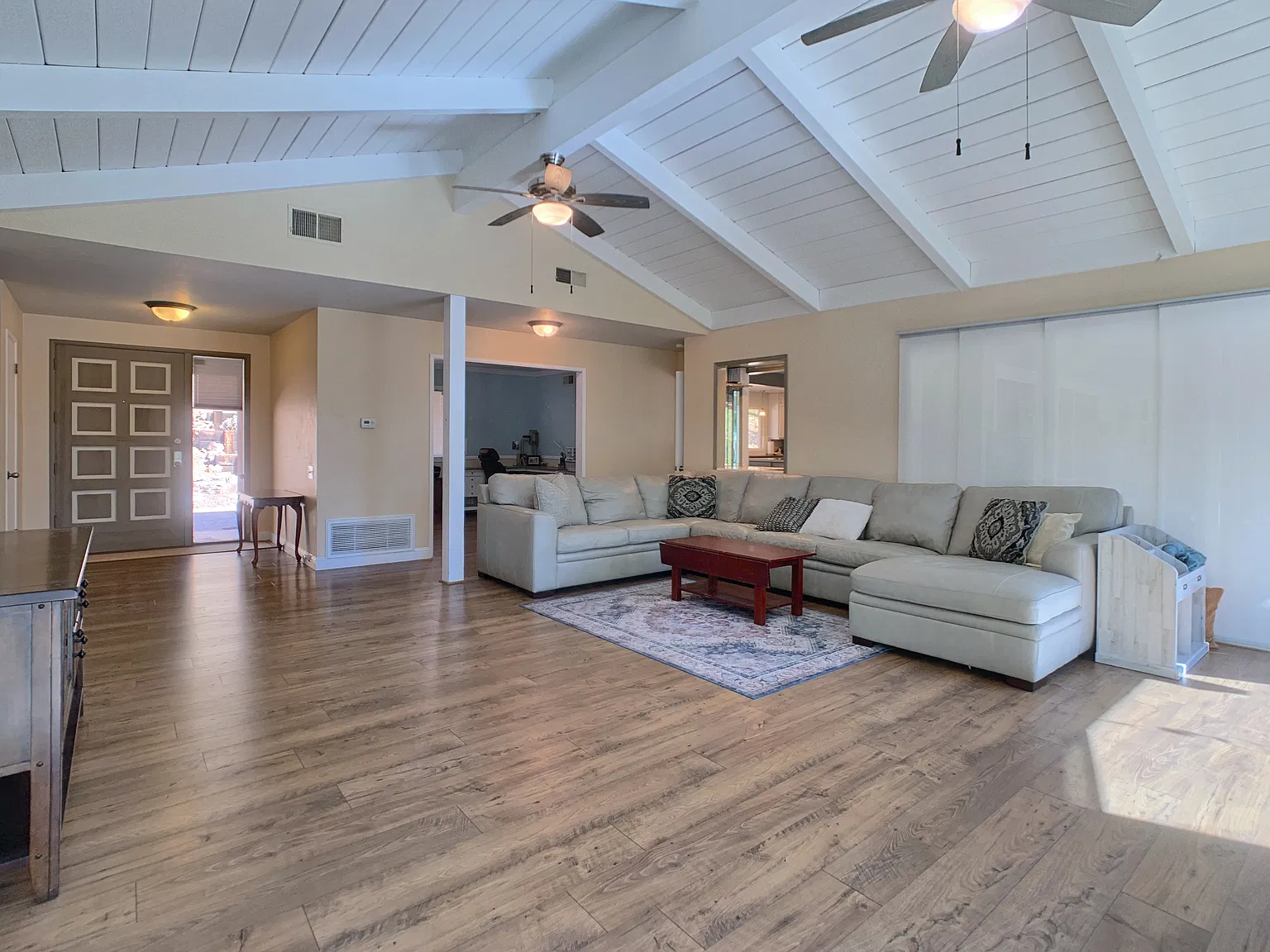 4 bed, 3.5 bath, 2900 sqft, $5,950 — Photo 4