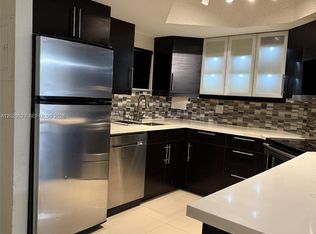 8225 Lake Dr APT 107, Doral, FL 33166