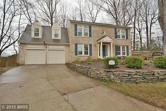 front of the house, coming up driveway