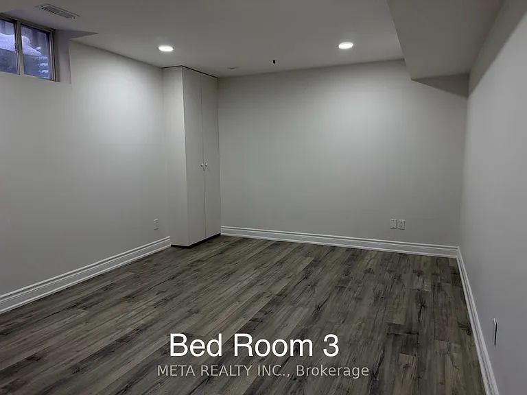 136 Lawson Rd #BASEMENT — Photo 12