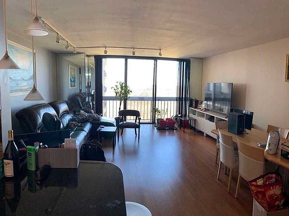 3rd image of 271-10 Grand Central Pkwy #20Y