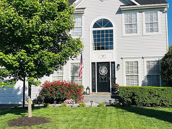 2nd image of 10 Warwick Way
