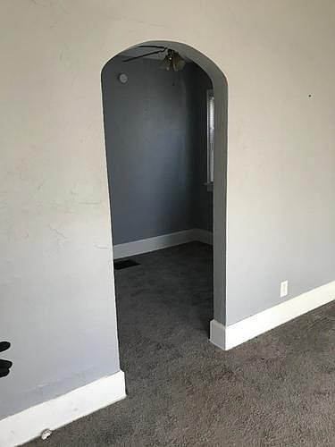 2nd image of 1685 Linden Ave #4