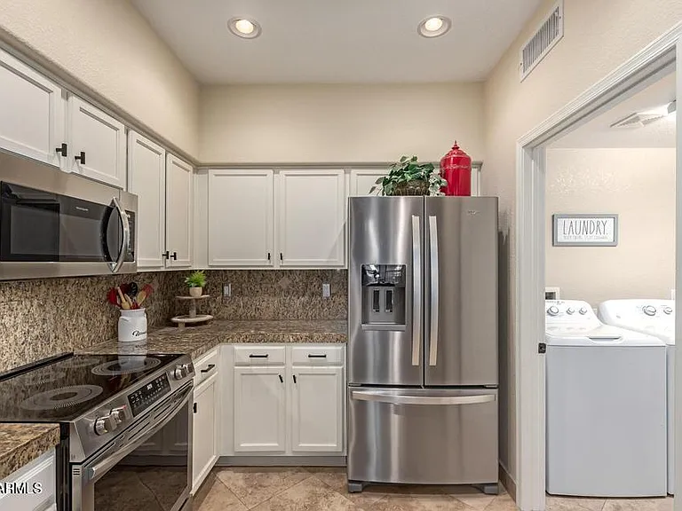 15221 N Clubgate Dr #1121 — Photo 9