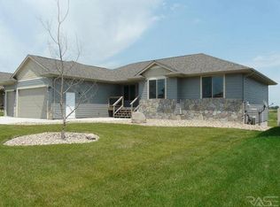 2330 N Ivy Cir, Tea, SD 57064