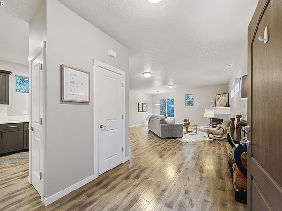 4th image of 16909 SE 41st Cir