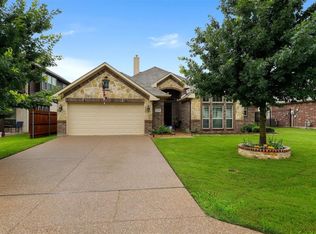 5244 Smokey Ridge Dr, Fort Worth, TX 76123