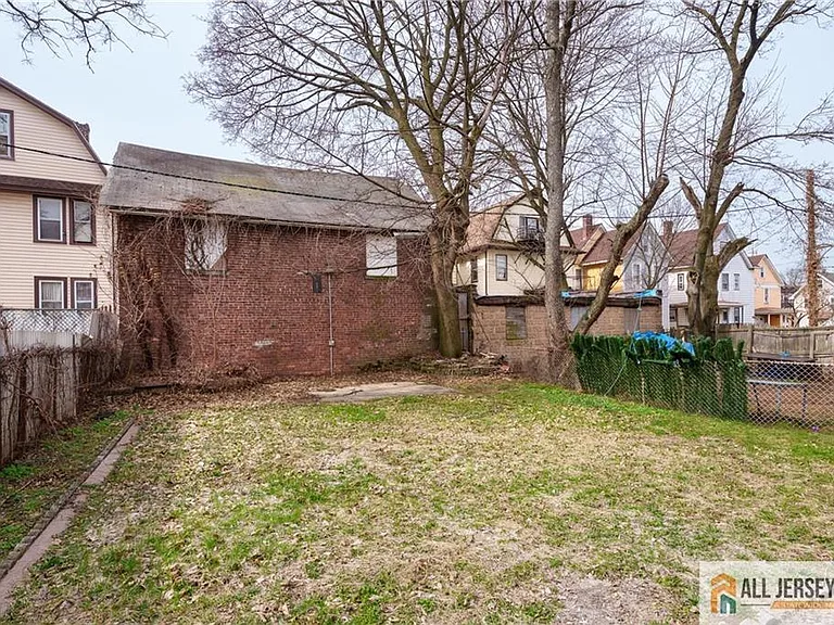 264 Seaman St #2 — Photo 23