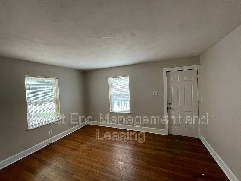 2 bed, 1.0 bath, $1,395 — Photo 4