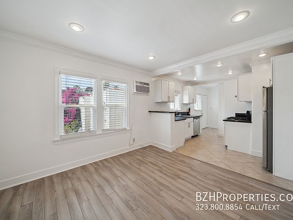 5th image of 7942 Fountain Ave