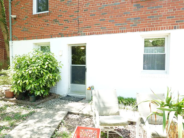 8417 Flower Ave — Photo 1