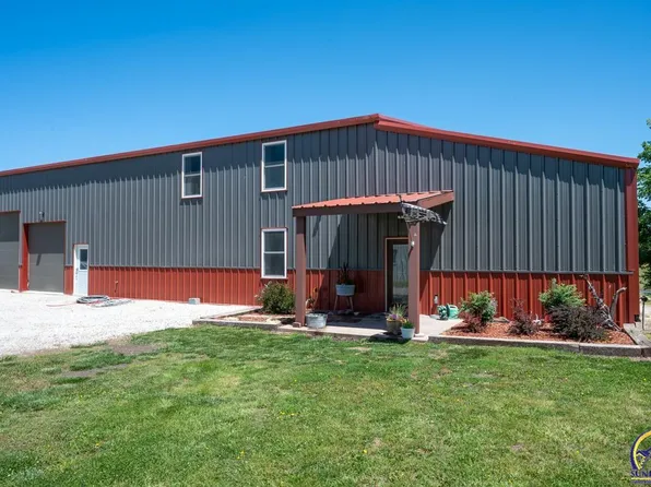 4398 E 325th St, Melvern, KS 66510