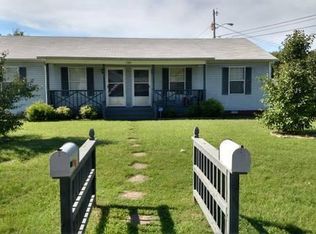 100 A & B Cloverdale Dr, Columbia, TN 38401