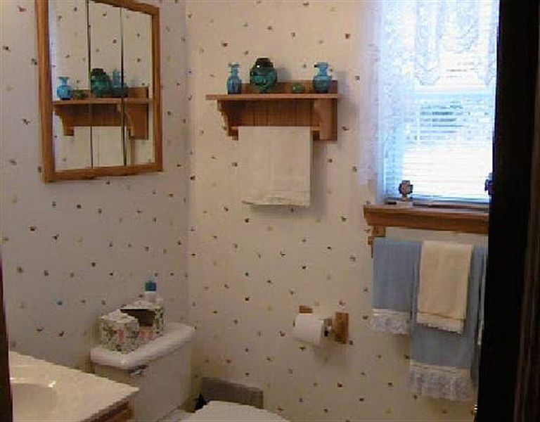 4th image of 28 STEVENS Court