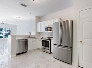 3526 Twisted Tree Ln, Jacksonville, FL 32216