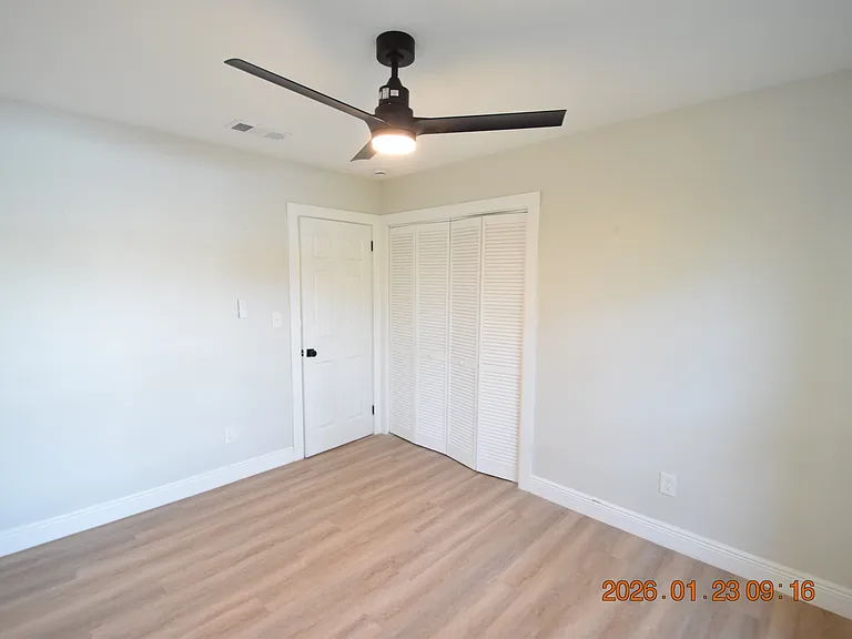 3606 1/2 River Grove Dr — Photo 31