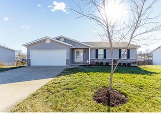 28 Silver Ct, Troy, MO 63379