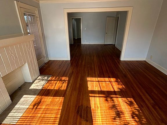 3rd image of 5442 Harrison St #2B-1BA-950SQFT