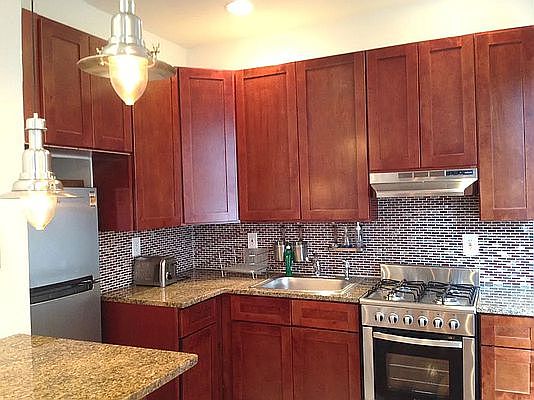 2nd image of 90 Stanton St APT 4D
