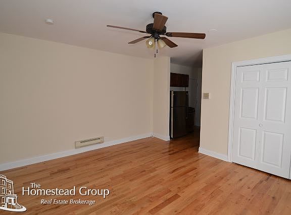 2nd image of 817 W Cornelia Ave APT 0204