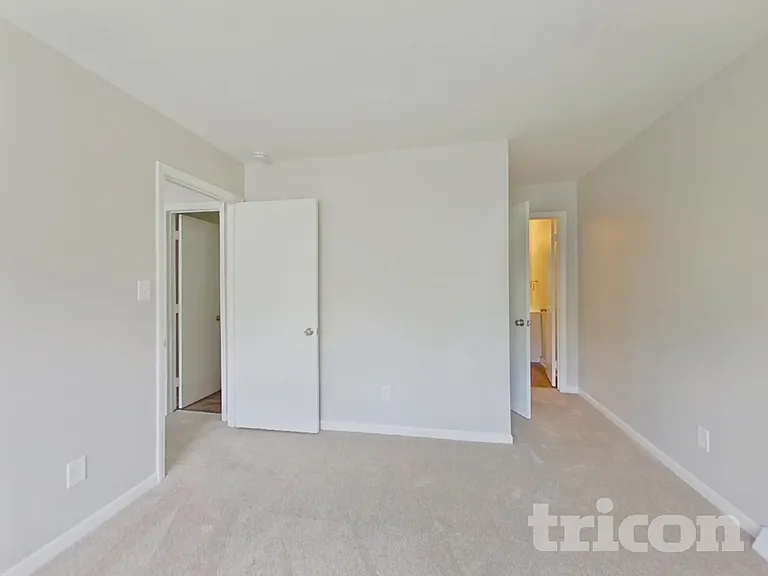 6010 Sullins Rd — Photo 7
