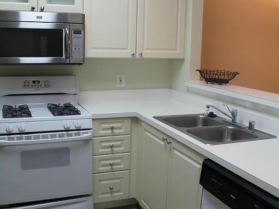 3rd image of 4650 Lambert Dr #4650