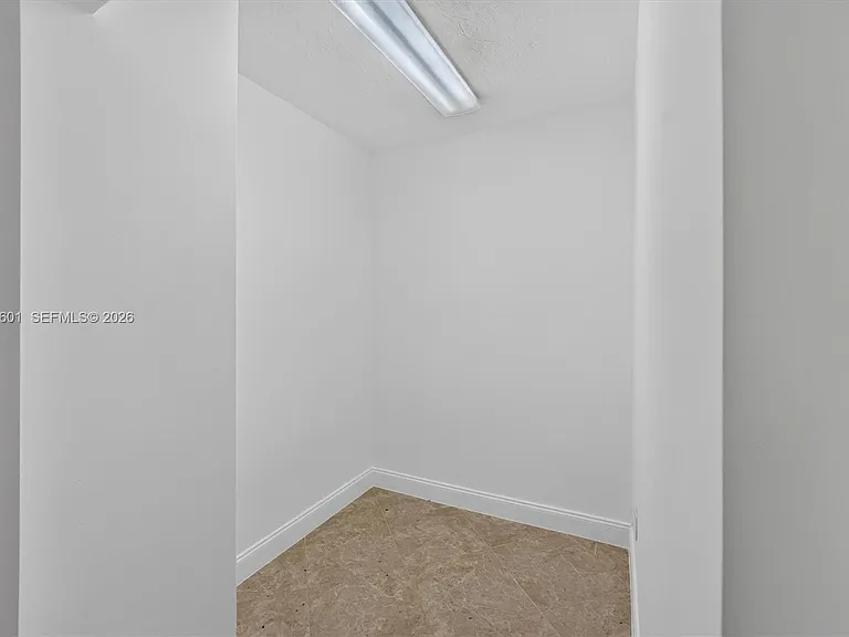 5001 Collins Ave #9H — Photo 12