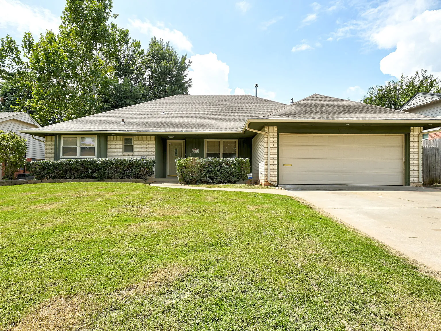 4012 Northwest 62nd Terrace - 1 — Photo 1