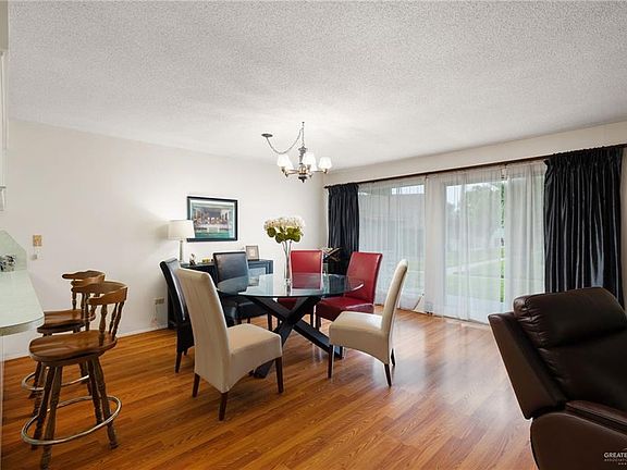 5th image of 800 E Dallas Ave APT 17
