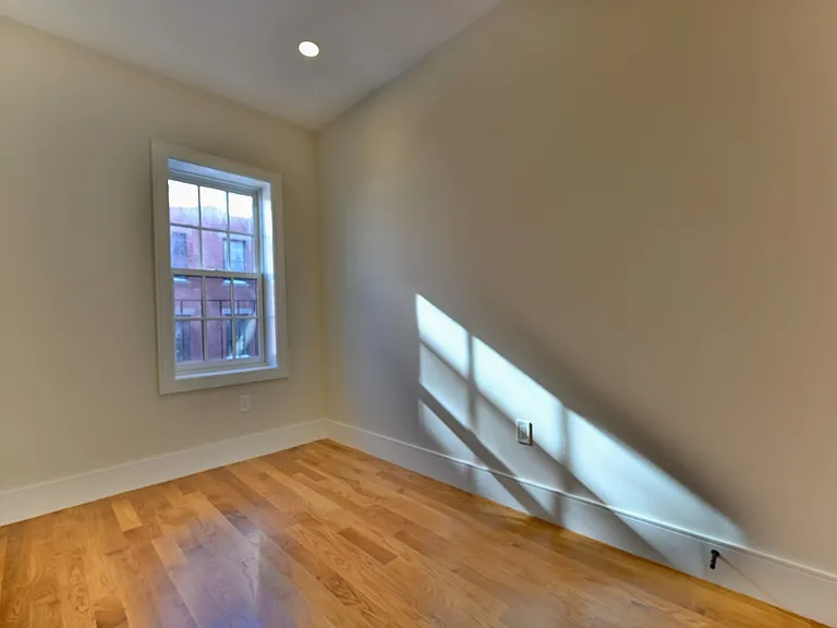 18 Winchester St #4 — Photo 6