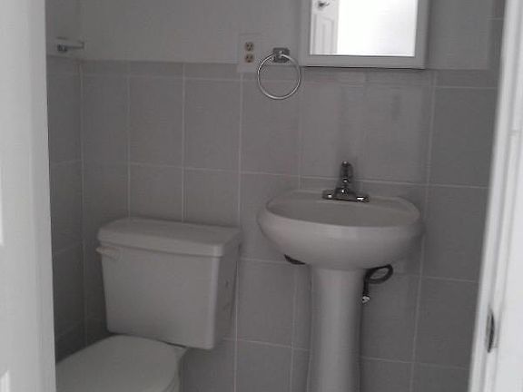 5th image of 11298 San Mateo Dr APT A