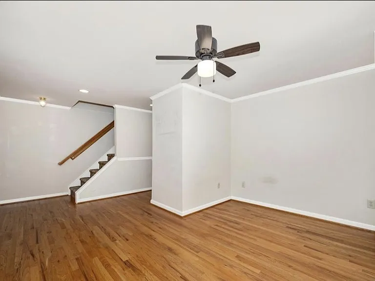 117 Valley View Ct — Photo 8