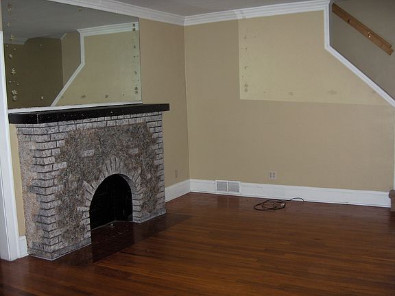 4th image of 16617 Pearldale Ave